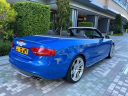 Audi S5 Convertible image 2