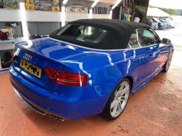 Audi S5 Convertible image 6