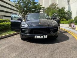 Cayenne Turbo with very low mileage image 1