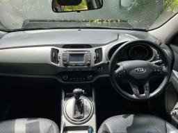 Kia Sportage Ex excellent condition image 6