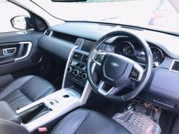 Land Rover Discovery Se 7s 2015 image 6