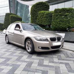 Low Mileage Bmw 323i wagon image 1