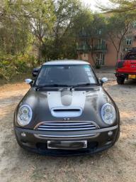 Mini Cooper S image 2