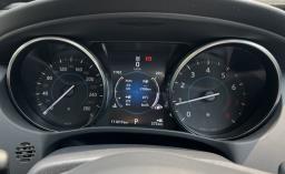 Must sell Jaguar Xe 20t image 2