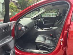 Must sell Jaguar Xe 20t image 5