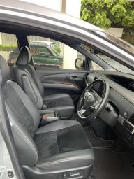 Pristine Low Mileage Toyota Previa  2016 image 9