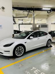 Tesla Model 3 like new 5000km mileage image 2