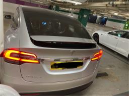 Tesla Model X90d 2017 7 seater image 1