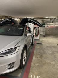 Tesla Model X90d 2017 7 seater image 3