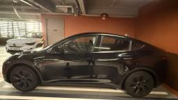 Tesla Model Y 2024 image 2