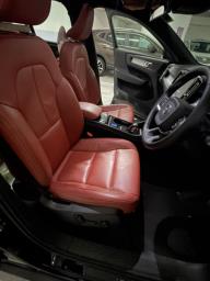 Volvo Xc40 T4 Momentum image 9