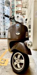 Title low Mileage Vespa Gtv 300 Via M image 3