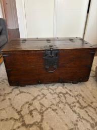 Antique Korean Chest 1000 image 2