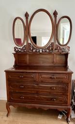 Beautiful perfect condition dresser image 1