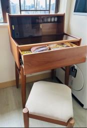 Dresser with mirror and stool image 3