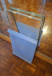 Foldable tray table image 2