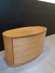 Oval Dresser w 4 drawers Excellent Cond image 6