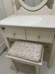 White Princess Dresser w Mirror  Stool image 3