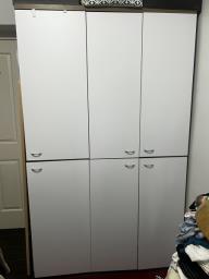White wooden wardrobe with silver handle image 1