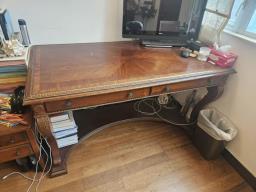 writing desk image 1