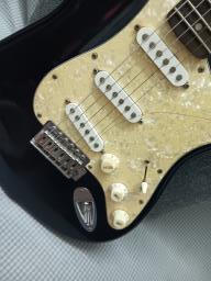 Squier Fender Strat image 4