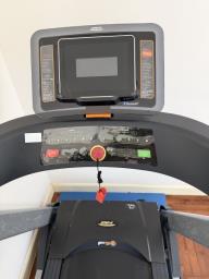Bh Fitness Treadmill image 3