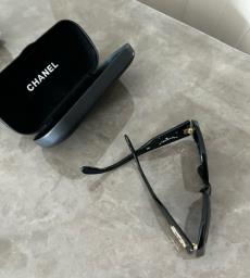 Chanel sunglasses with logo image 2