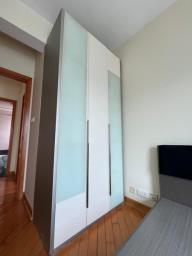 Closet image 1