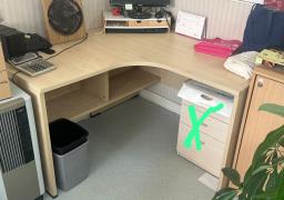 desk  x 2 pcs image 1