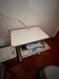 Ergonomic adjustable child desk image 2