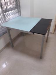 Free - Attractive Tempered Glass Table image 3