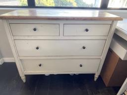 Free Chest of Drawers image 1