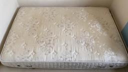 Free  Hekura Double Mattress image 3