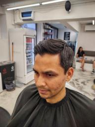Free mens haircuts atbarber shop central image 4