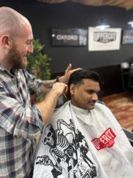 Free mens haircuts from qualified barber image 1