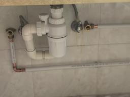 Free quotation on home repairs image 1