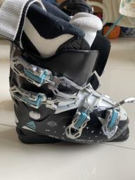 Free ski boots - like new hardly used image 2