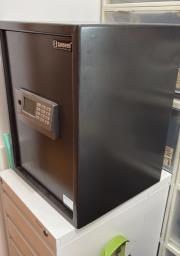 Homeware and furniture image 2