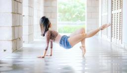 Photographer look for a Ballet Dancer image 2