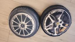 Round Cushions image 1