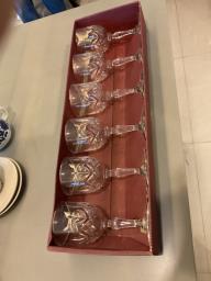 Crystal wine glasses image 3