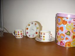 Mugs tea cups and saucers image 4