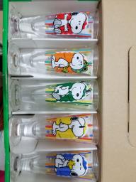 Snoopy glass set image 1