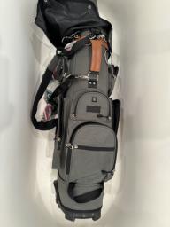 Pgm Golf Bag - Almost new image 4