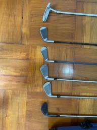 Set of 8 golf clubs plus 2 bags image 3