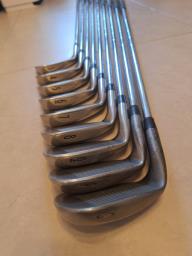 Titleist 962 iron 3-9  P  S image 3