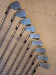 Titleist 962 iron 3-9  P  S image 2
