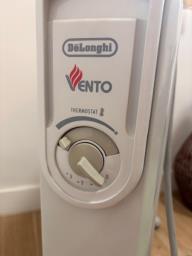 Delonghi oil filled heater image 2