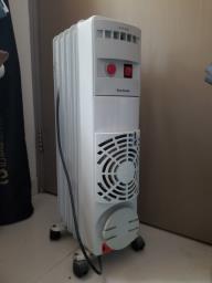 Small energy efficient oil heater image 1
