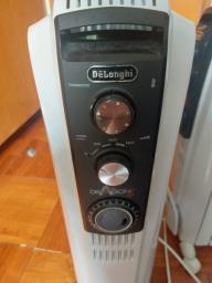 Two Oil Heaters Delonghi image 1